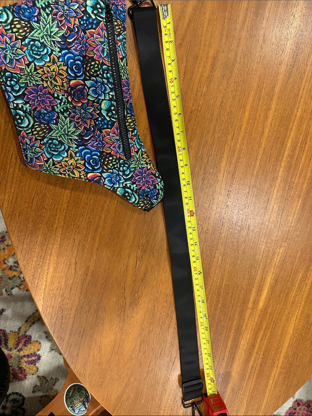 Sipsey Wilder Multicolor Succulent Print Crossbody Bag - Picture 8 of 8